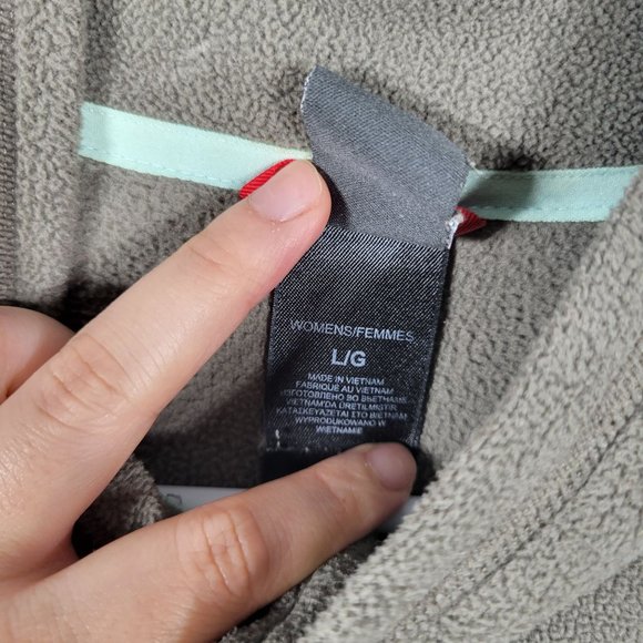 The North Face L Women Polartec Classic 1/3 zip up pullover - Picture 9 of 14